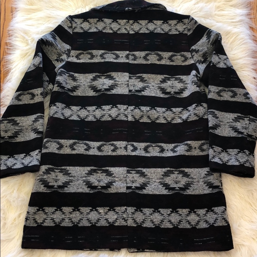 Structured Aztec Print Jacket - Picture 2 of 5